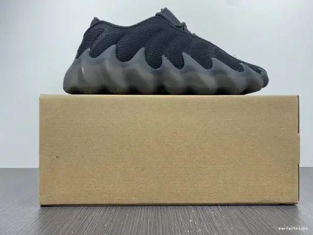 YEEZY ADIDAS H68032 400 0519